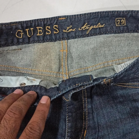 Guess - Picture 4 of 4